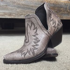 Ariat Dixon Bone White/Grey Booties